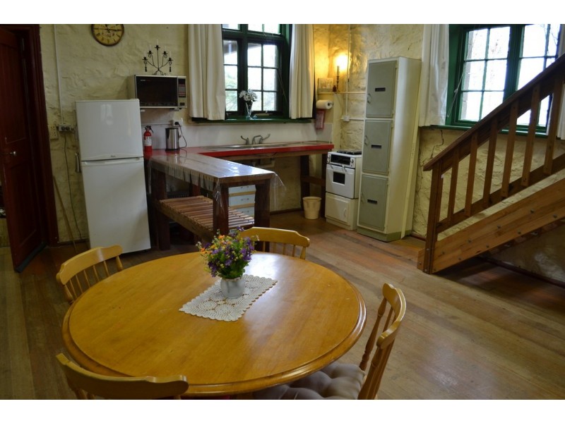 6814 Mortlake-Ararat Road, Rossbridge VIC 3377