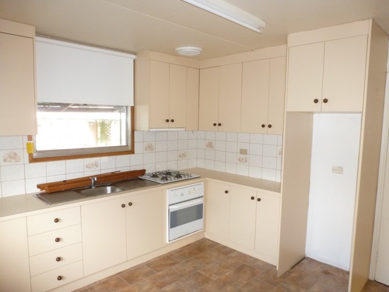 18 Marx Crescent, Ararat VIC 3377