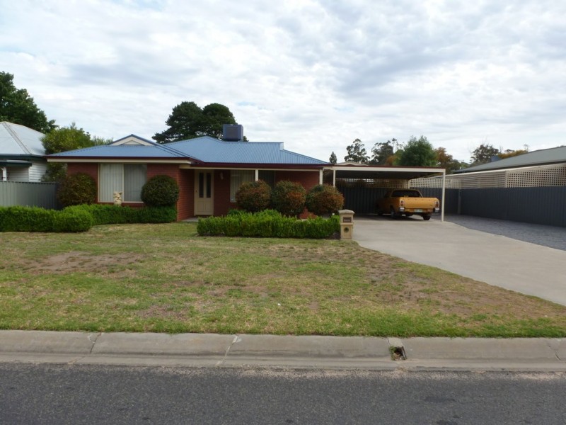 13 MacLean Street, Ararat VIC 3377
