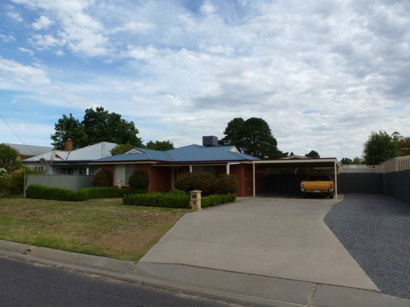13 MacLean Street, Ararat VIC 3377