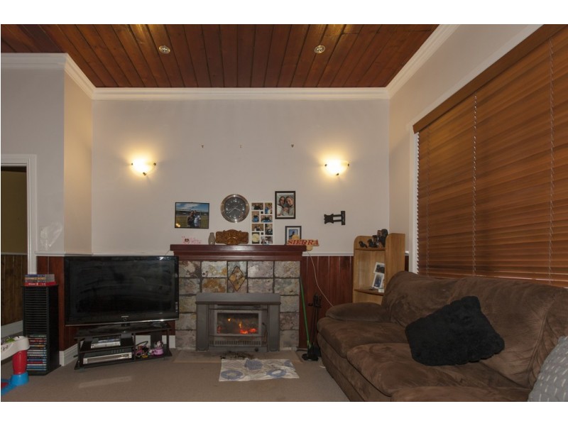 17 Elizabeth Street, Ararat VIC 3377