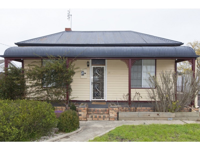 17 Elizabeth Street, Ararat VIC 3377