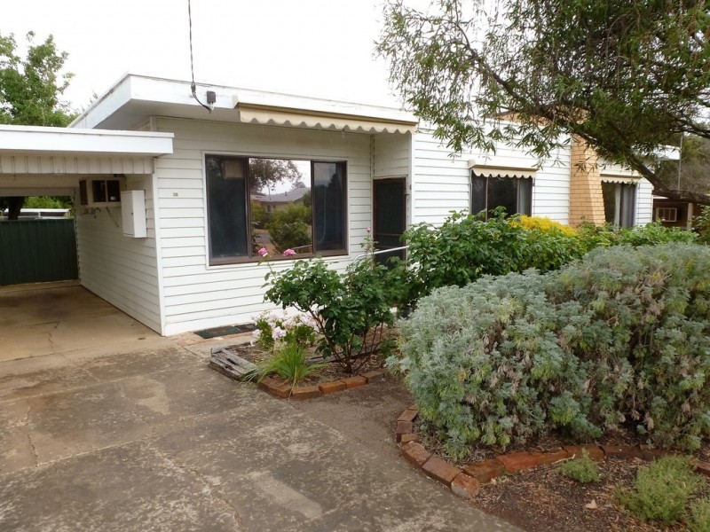 38 McGibbony Street, Ararat VIC 3377