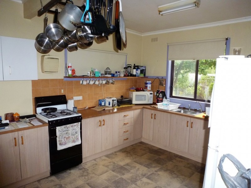 38 McGibbony Street, Ararat VIC 3377