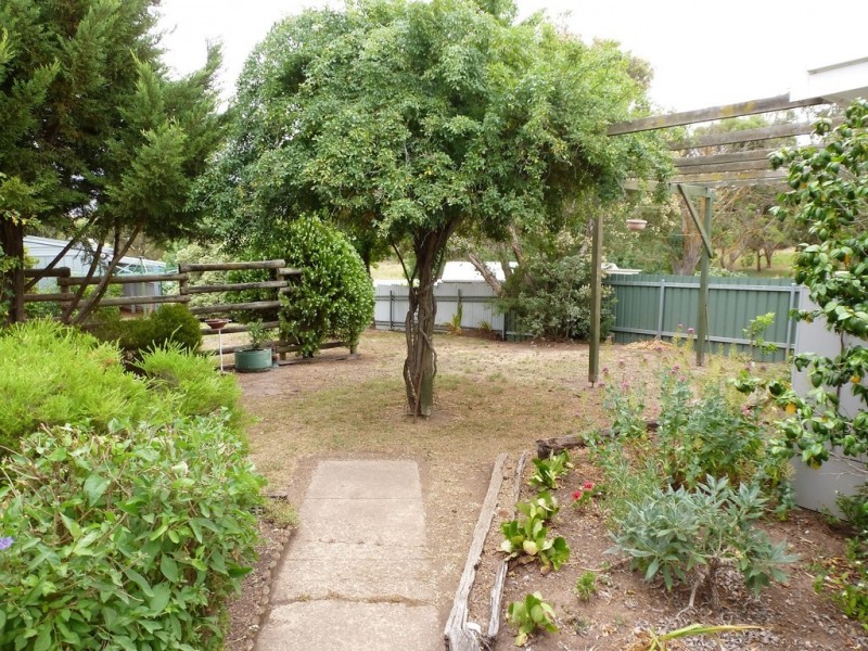 38 McGibbony Street, Ararat VIC 3377