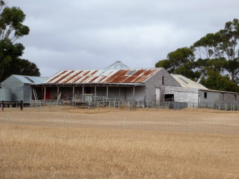 0 Corner Murray Road and Glenelg Highway, Lake Bolac VIC 3351