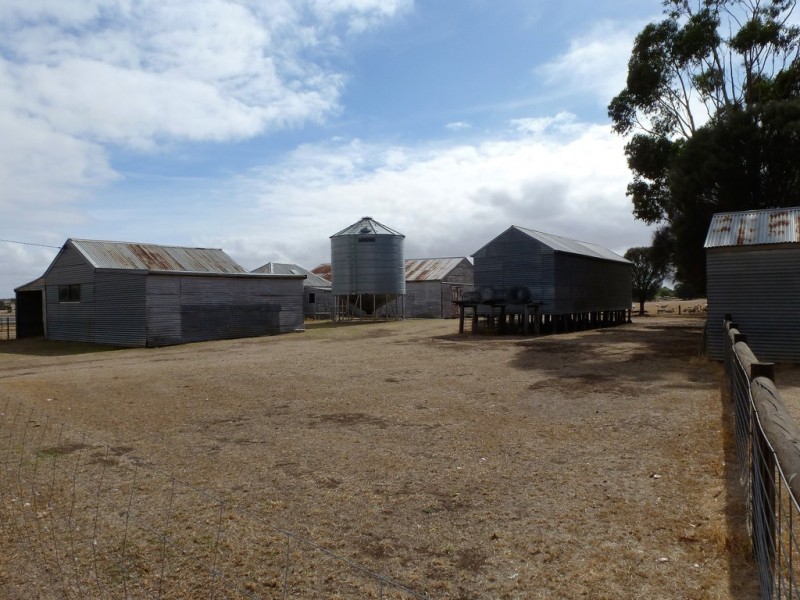 0 Corner Murray Road and Glenelg Highway, Lake Bolac VIC 3351