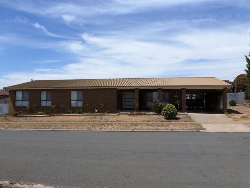 2-4 Lobelia Drive, Ararat VIC 3377