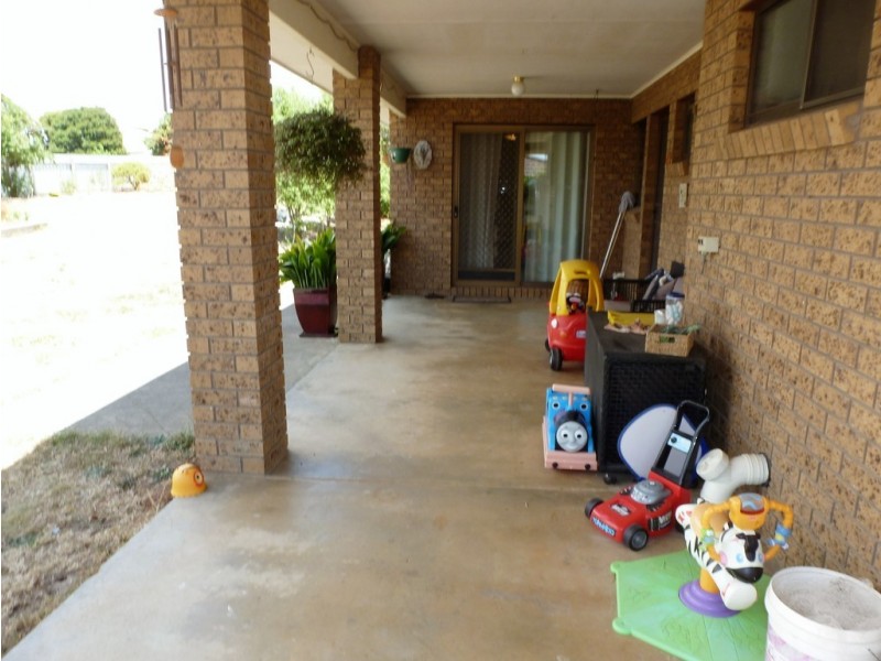 2-4 Lobelia Drive, Ararat VIC 3377