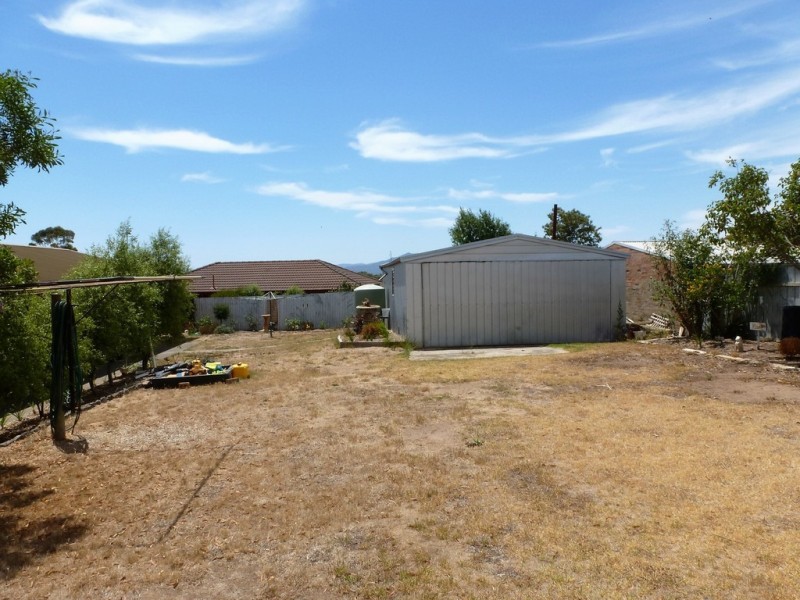 2-4 Lobelia Drive, Ararat VIC 3377
