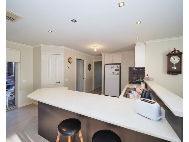 2A Kneebone Street, Ararat VIC 3377