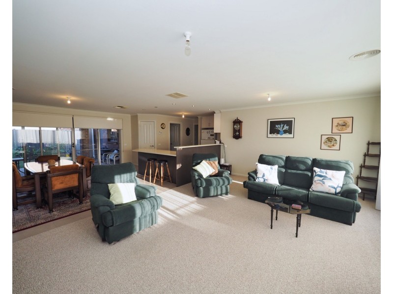 2A Kneebone Street, Ararat VIC 3377