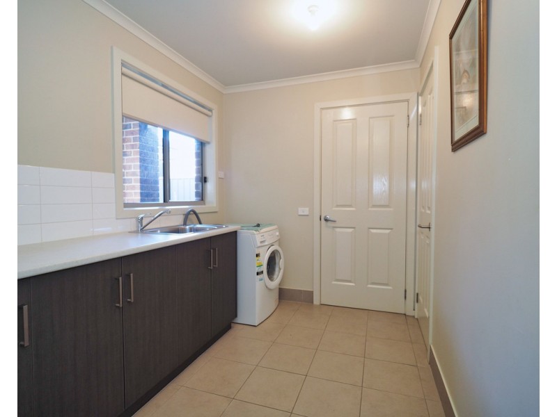 2A Kneebone Street, Ararat VIC 3377