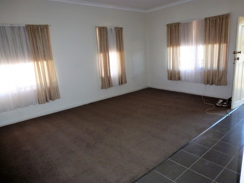 27 Efour Road, Raglan VIC 3373