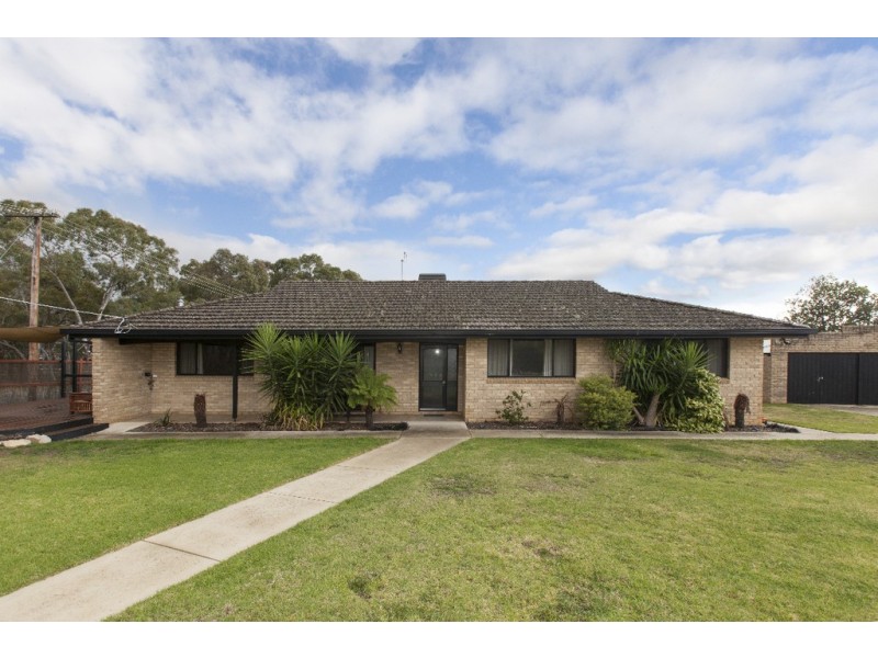17 Kneebone Street, Ararat VIC 3377