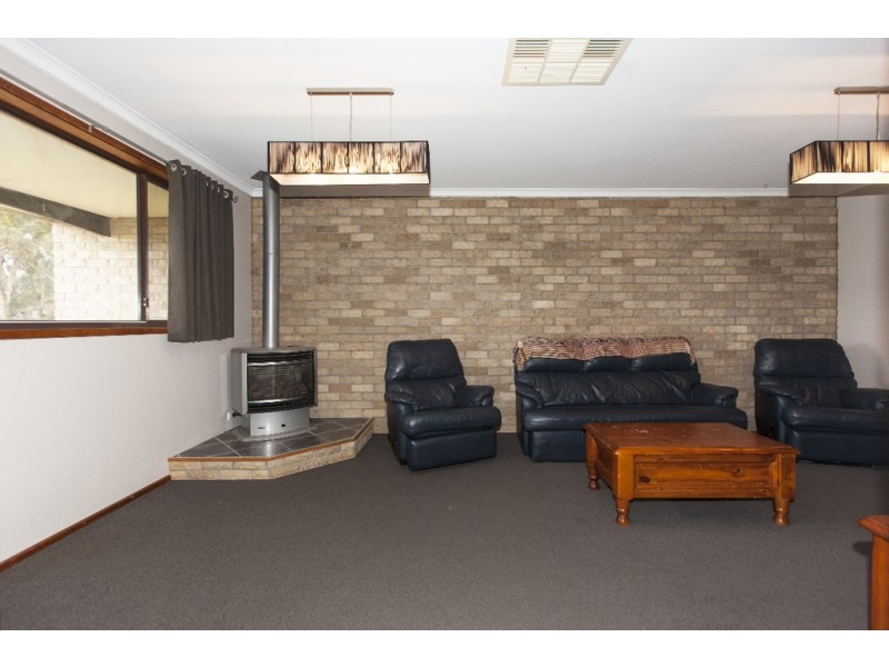 17 Kneebone Street, Ararat VIC 3377