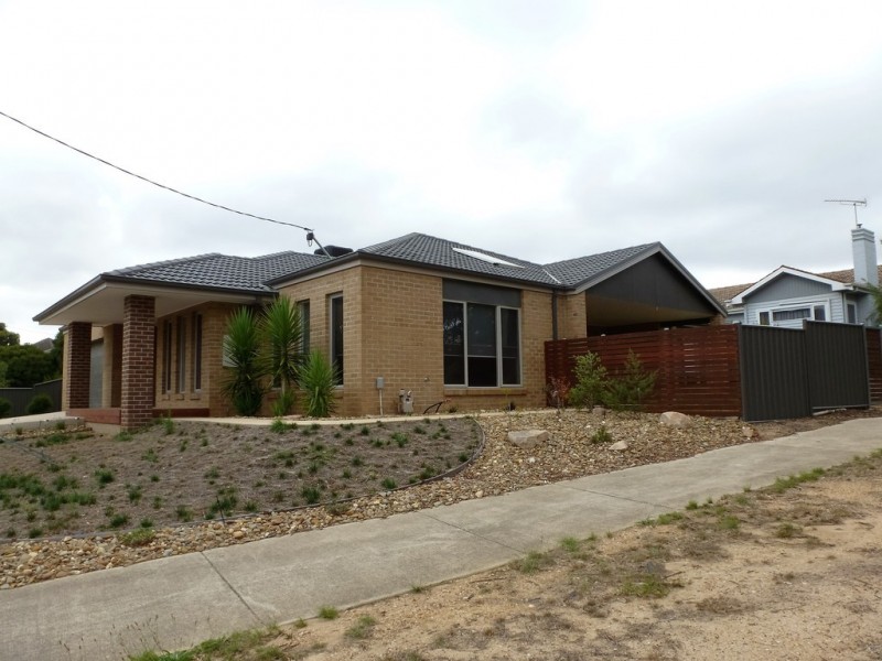 83 Banfield Street, Ararat VIC 3377