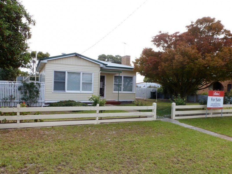 2072 Glenelg Highway, Lake Bolac VIC 3351