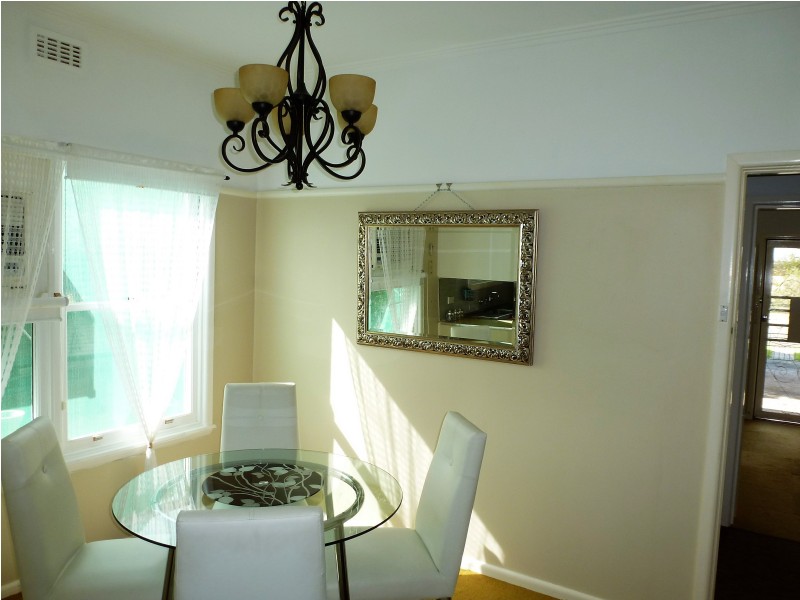 2072 Glenelg Highway, Lake Bolac VIC 3351