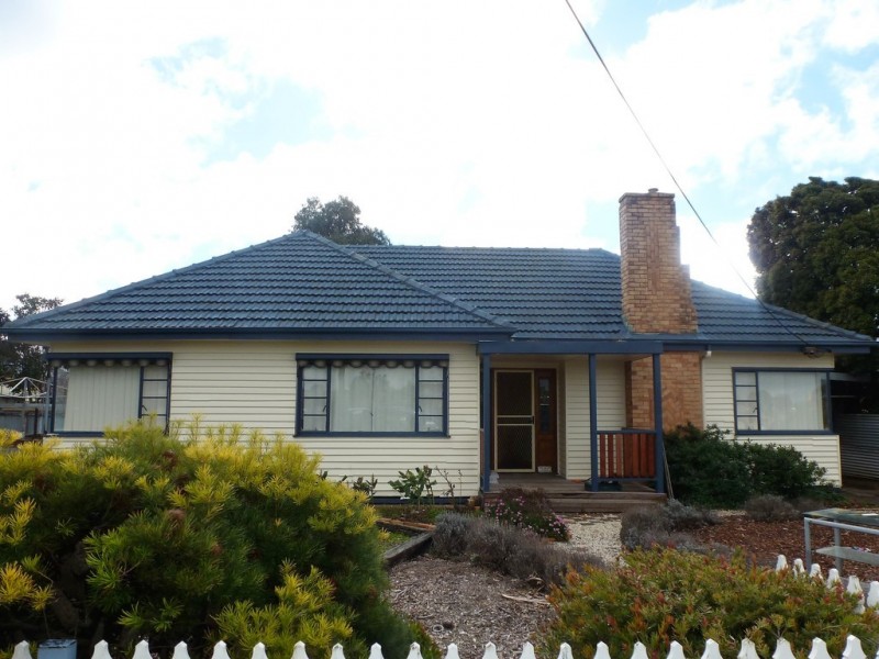 10 Eyre Street, Ararat VIC 3377