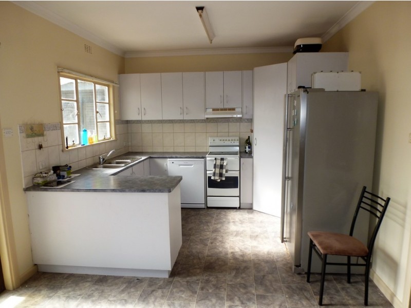 10 Eyre Street, Ararat VIC 3377