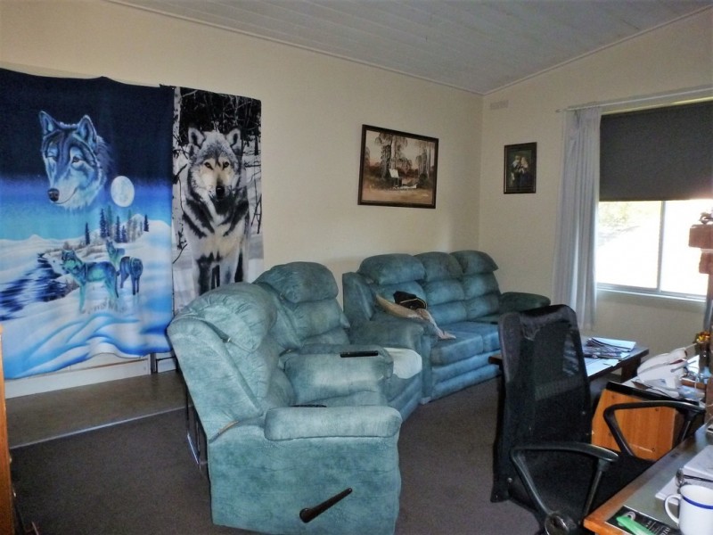 42 McLellan Street, Ararat VIC 3377