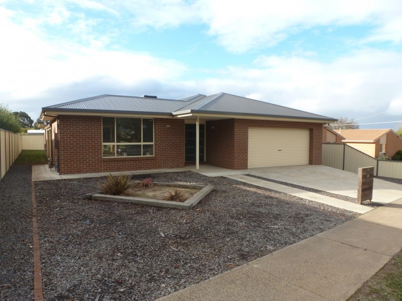 83 Churchill Avenue, Ararat VIC 3377