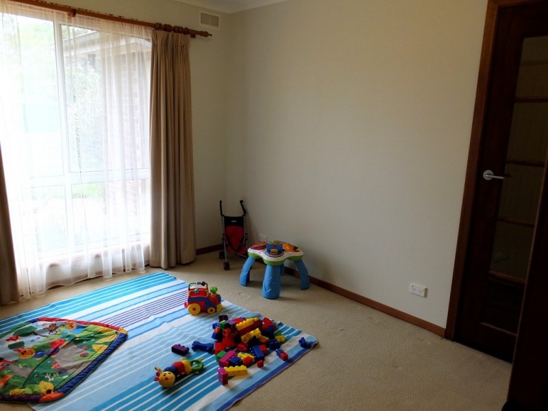 8 Dalton Street, Avoca VIC 3467