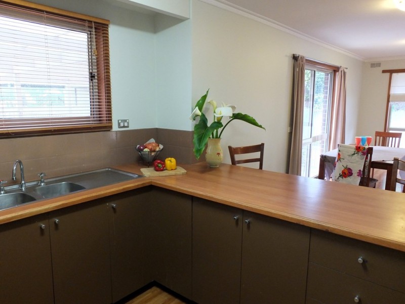 8 Dalton Street, Avoca VIC 3467