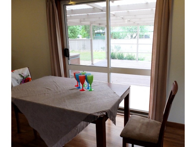 8 Dalton Street, Avoca VIC 3467