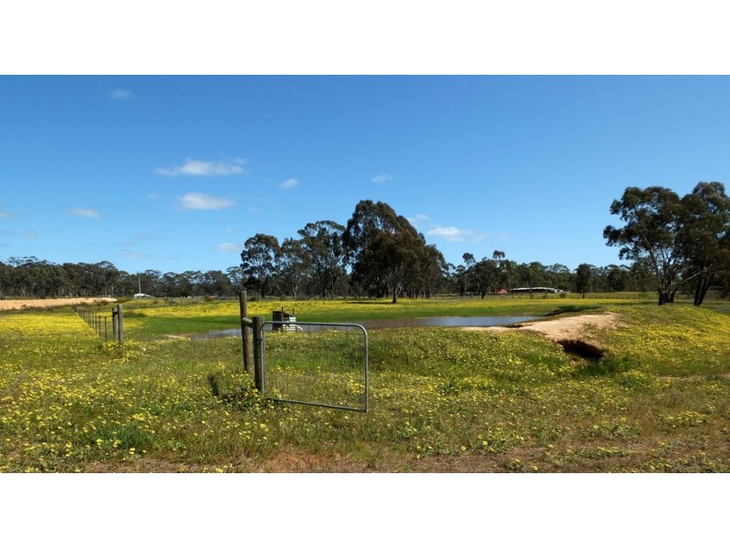 13 Pimms Road, Redbank VIC 3477