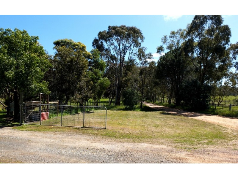 13 Pimms Road, Redbank VIC 3477