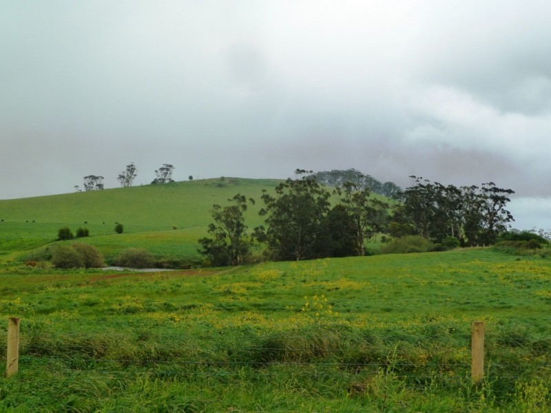 - Bungaree-Ballarat Road, Clarkes Hill VIC 3352