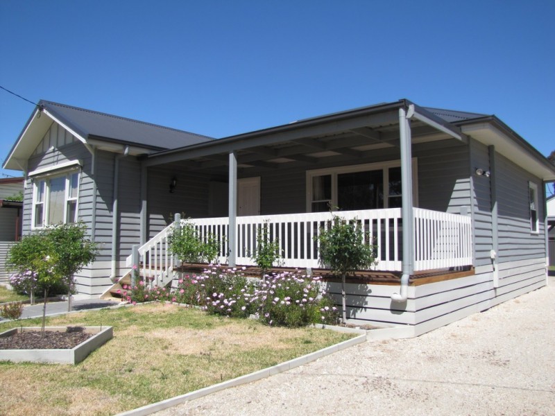 37 Faraday Street, Avoca VIC 3467