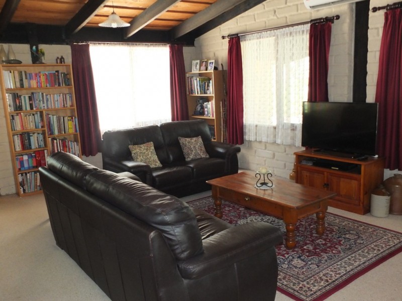 6 High Street, Navarre VIC 3384