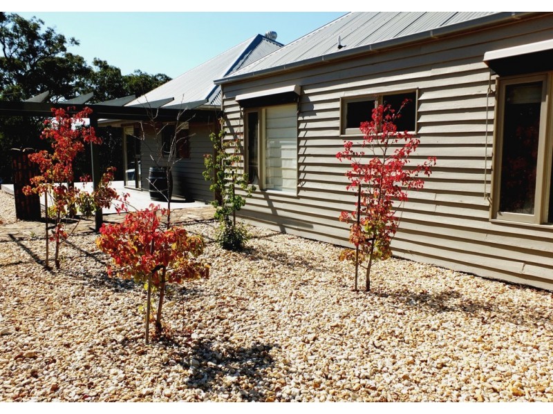 239 McAdams Lane, Moonambel VIC 3478