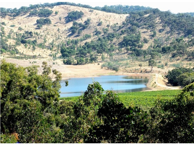 239 McAdams Lane, Moonambel VIC 3478