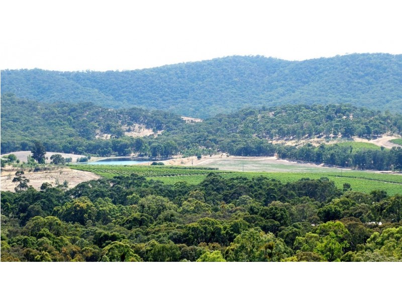 239 McAdams Lane, Moonambel VIC 3478