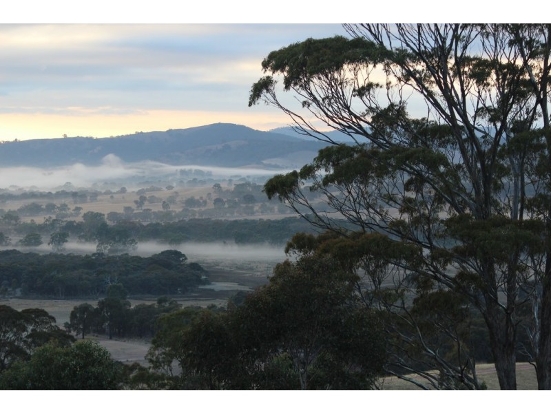 239 McAdams Lane, Moonambel VIC 3478