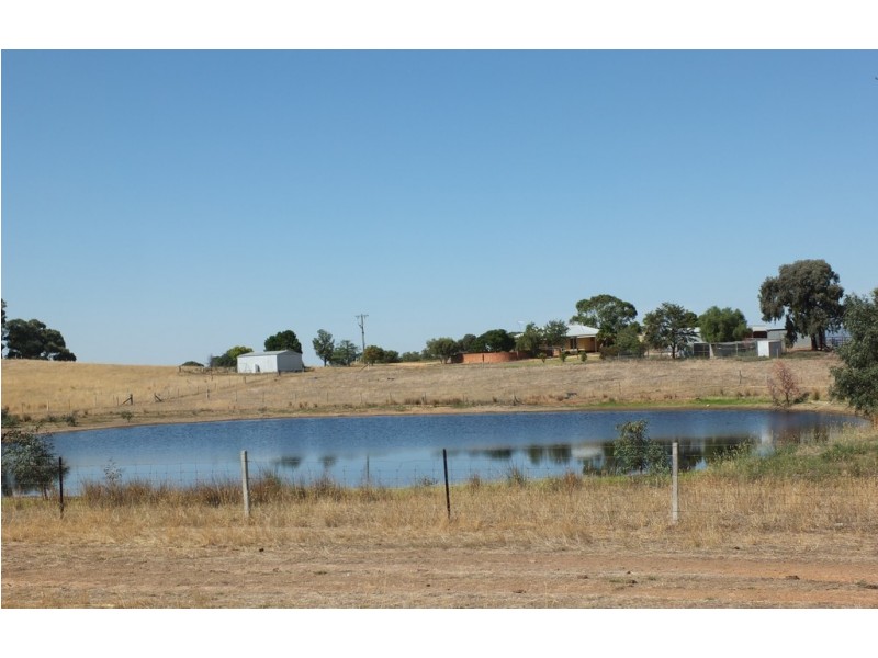 3764 Maryborough-St Arnaud Rd, Moyreisk VIC 3477