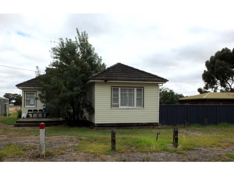 19 Astbury St, Avoca VIC 3467