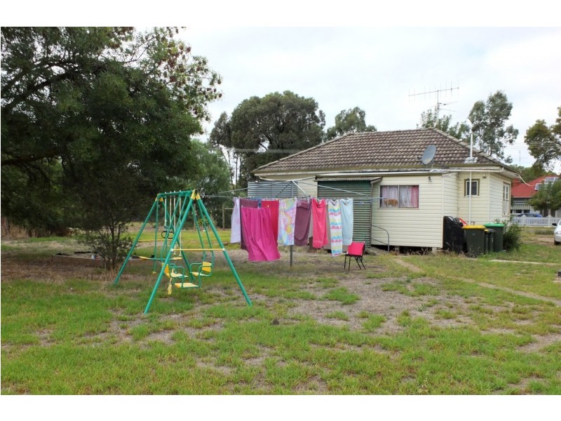 19 Astbury St, Avoca VIC 3467