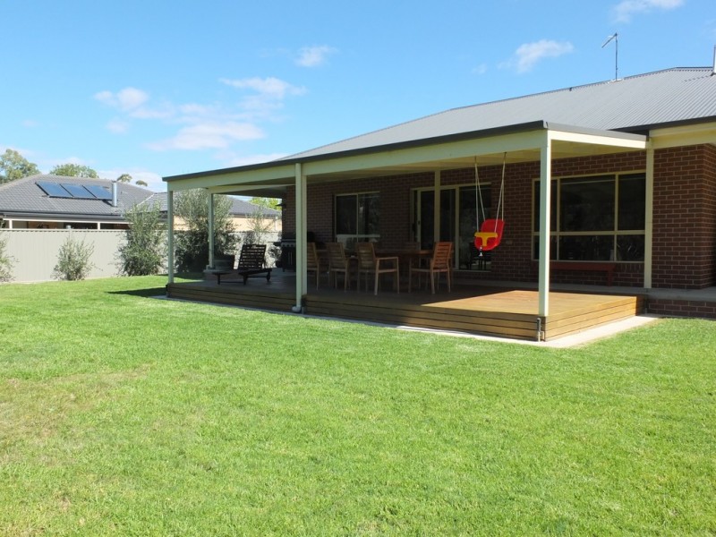 10 Faraday St, Avoca VIC 3467