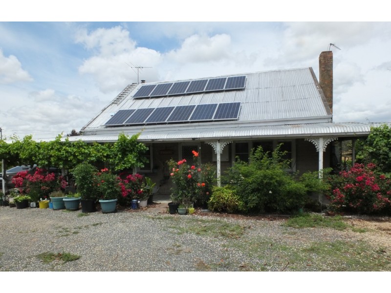 1643 Pyrenees Highway, Amphitheatre VIC 3468