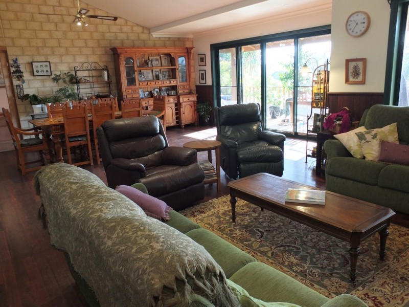 42 Wild Grape Road, Redbank VIC 3477