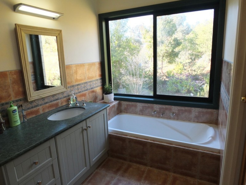 42 Wild Grape Road, Redbank VIC 3477