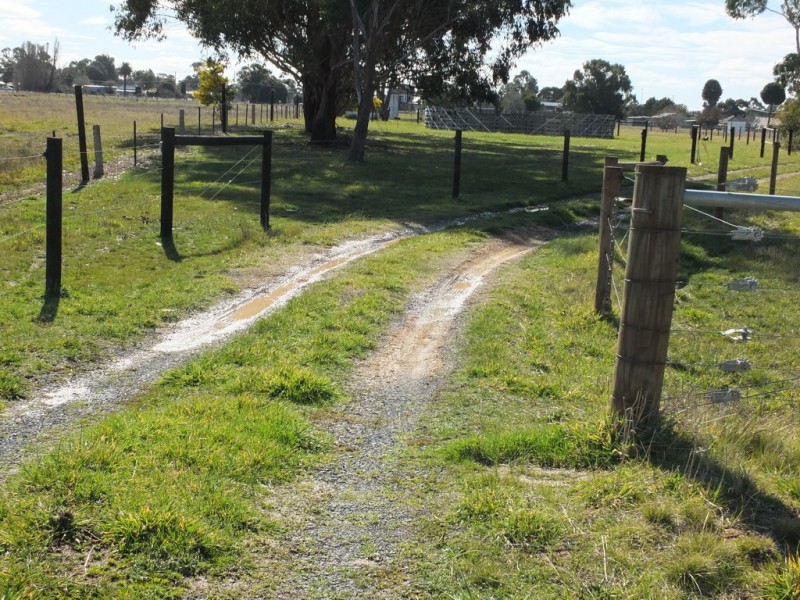 54 Belfast Road, Carisbrook VIC 3464