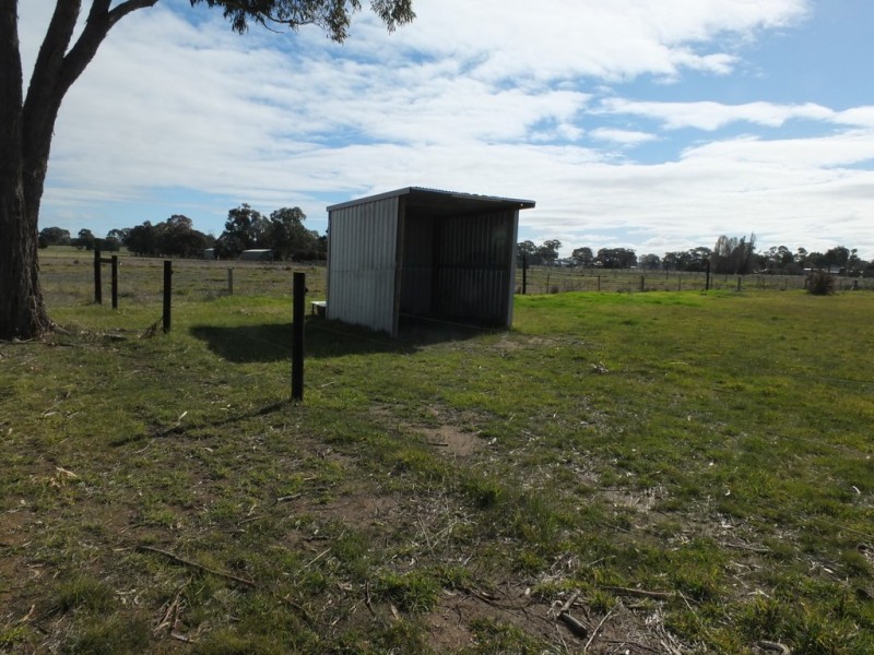 54 Belfast Road, Carisbrook VIC 3464