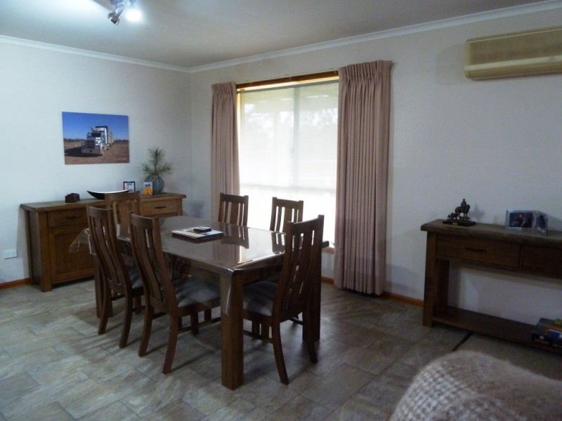 4 Dundas Street, Raglan VIC 3373