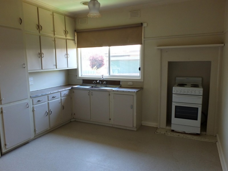 22 Davy Street, Avoca VIC 3467